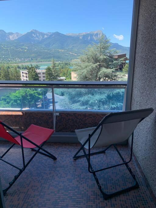 Appartement Au Plan D'Eau - Chez Laurence Embrun ภายนอก รูปภาพ